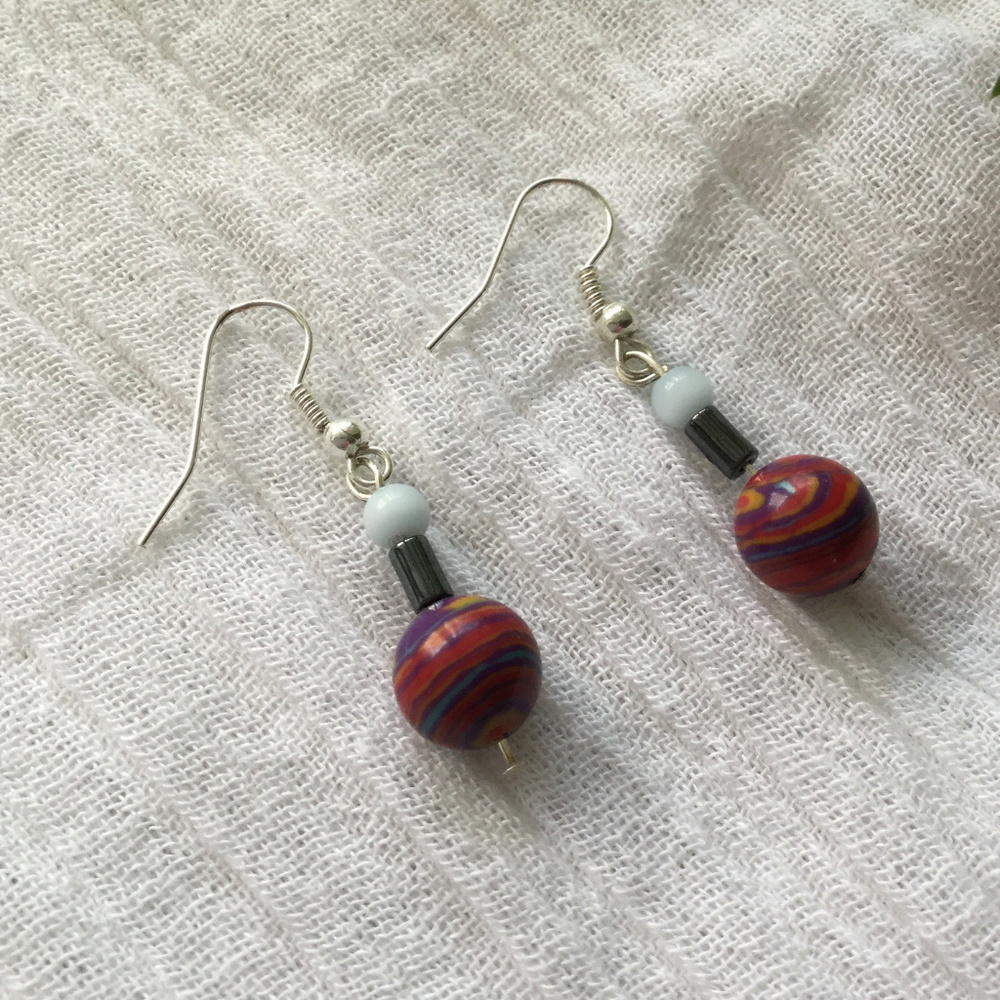 Red spin art dangle earring